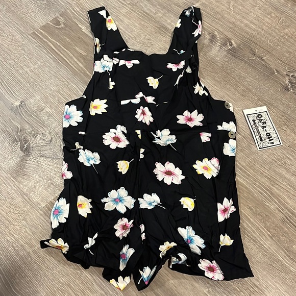 NEW TRUE VINTAGE 90's DEADSTOCK KIDS Floral Printed Fabric Black Overalls - Picture 1 of 3